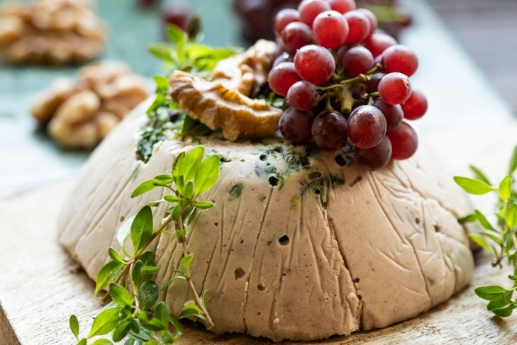 Walnut Thyme Cheese