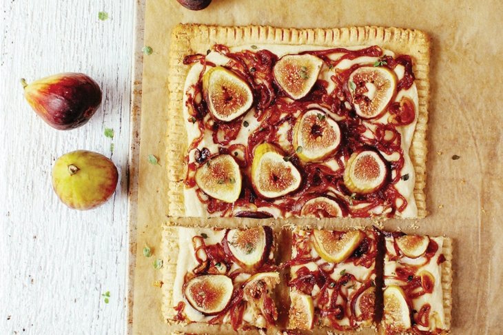 Vegan comfort food-Fig & Caramelized Onion Tart