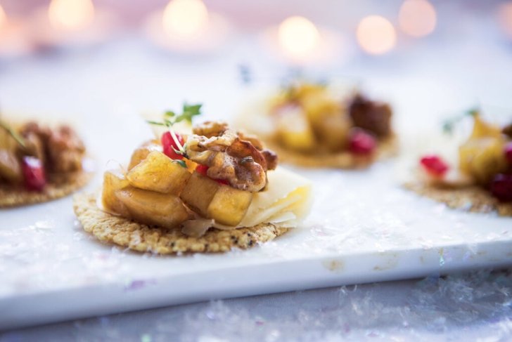 Herbed Walnuts, Gouda, and Balsamic Apple Chutney Bites